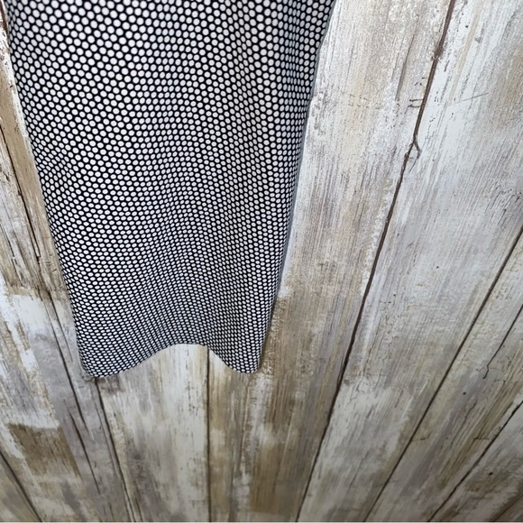 Victoria’s Secret Sport Total Knockout Grey Dot Leggings - Picture 4 of 6